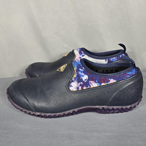 Muck Boot Company Garden Shoes Womens Size 11 Navy Floral Slip On Waterproof - Picture 3 of 10